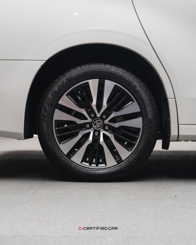 Toyota Vellfire (2021)