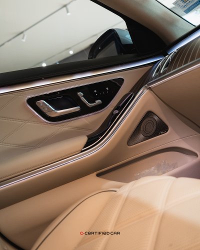 Mercedes Maybach S580e (2024)