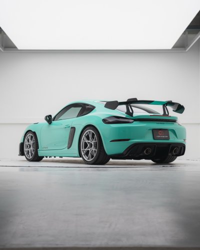 Porsche 718 Cayman GT4 RS (2025)