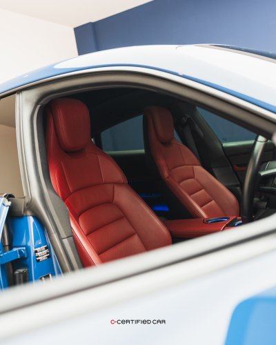 Porsche Taycan (2021)