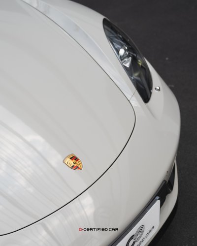 Porsche 718 Cayman (2022)