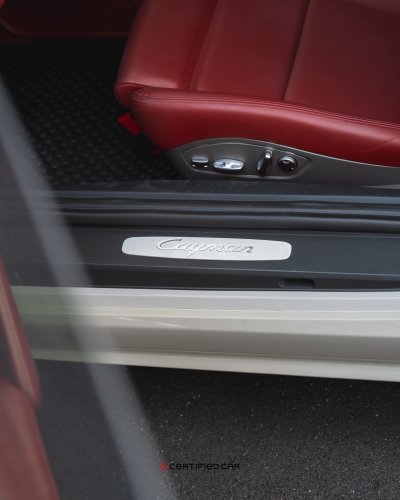 Porsche 718 Cayman (2022)