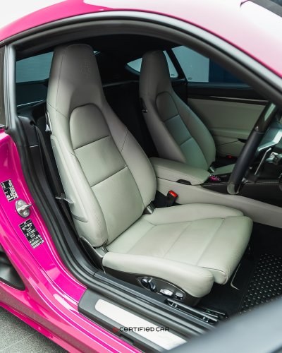 Porsche 718 Cayman (2023)