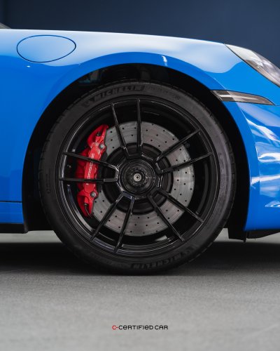 Porsche 911 Carrera GTS (2022)