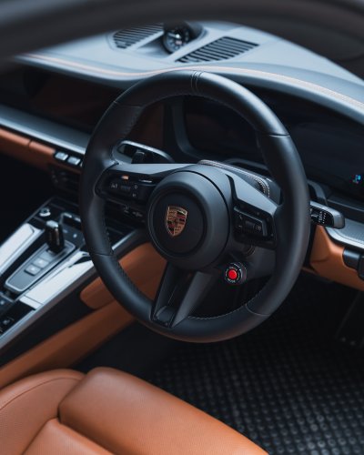 Porsche 911 Carrera (2024)