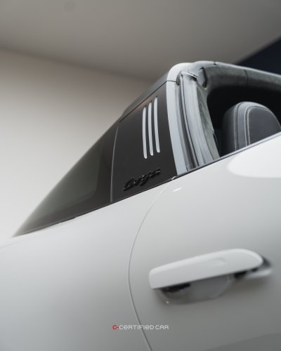 Porsche 911 Targa 4 GTS (2022)