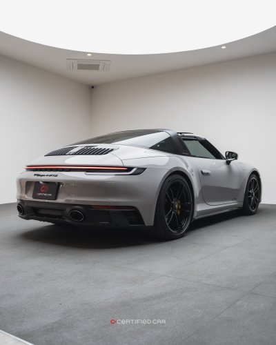 Porsche 911 Targa 4 GTS (2022)