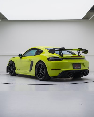 Porsche 718 Cayman GT4 RS (2024)