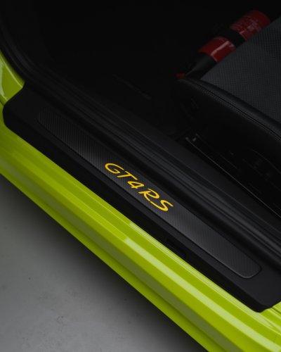 Porsche 718 Cayman GT4 RS (2024)