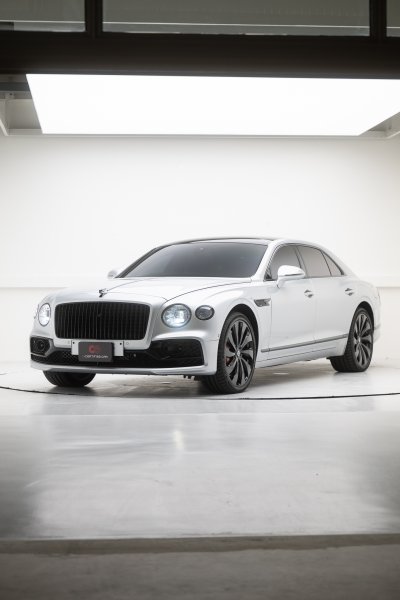 Bentley Flying Spur (2023)