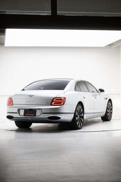Bentley Flying Spur (2023)