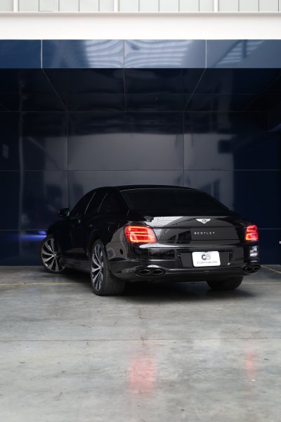 Bentley Flying Spur (2022)