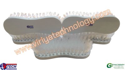 105-3 แปรงด้ามมือขนไนล่อน