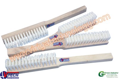 105-3 แปรงด้ามมือขนไนล่อน