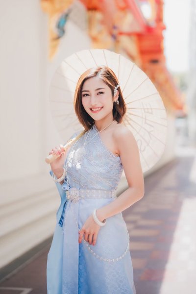 Thai Costume 001