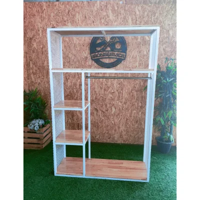 ชั้นวางของพร้อมราวแขวนผ้าปิดข้างตะแกรง