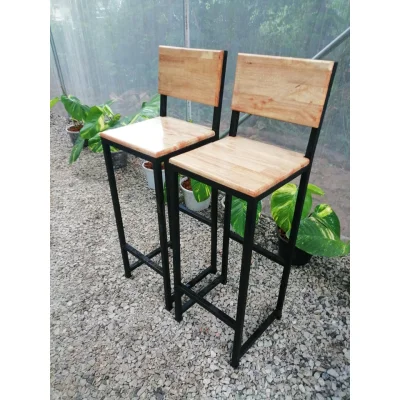 เก้าอี้กมีพนักพิงหลัง พื้นไม้ และ ตะแกรง เก้าอี้กมีพนักพิงหลัง พื้นไม้ และ ตะแกรง