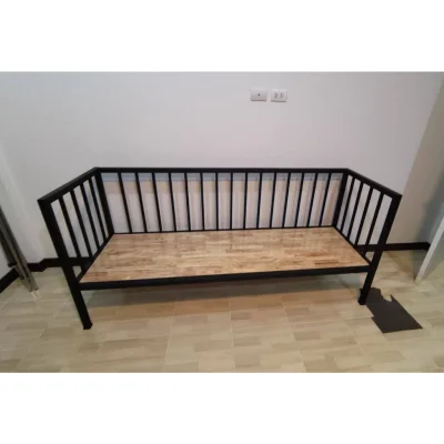 ม้านั่งมีพนักพิงหลัง