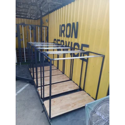 ราวแขวนผ้าแบบราวคู่ พื้นล่างเป็นไม้