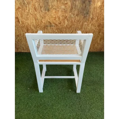 เก้าอี้มีพนักพิงและที่พักแขน  คุณภาพดี เก้าอี้มีพนักพิงและที่พักแขน  คุณภาพดี