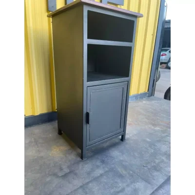 ชั้นวาง 4 ชั้นมีบานพับ โครงเหล็กใช้เป็นเหล็กกันสนิม ชั้นวาง 4 ชั้นมีบานพับ โครงเหล็กใช้เป็นเหล็กกันสนิม