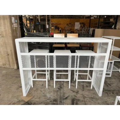 ชุดโต๊ะบาร์ขาตะแกรง โครงเหล็กใช้เป็นเหล็กกันสนิม ชุดโต๊ะบาร์ขาตะแกรง โครงเหล็กใช้เป็นเหล็กกันสนิม