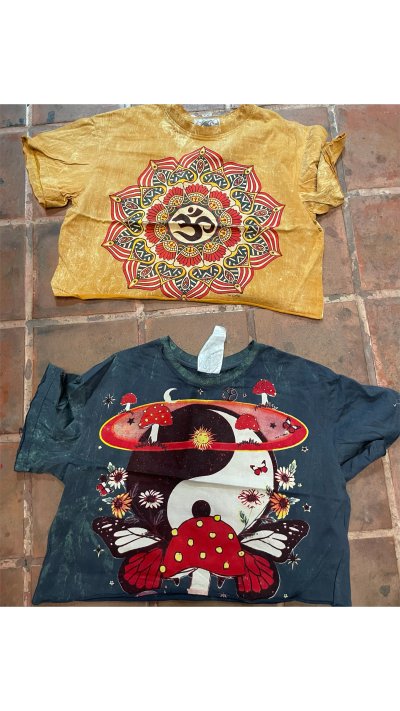 2 women crop top M sz