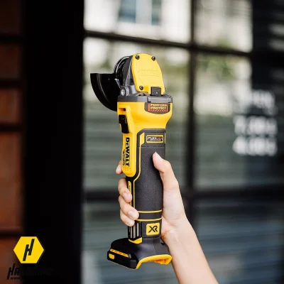 DeWALT DCG409VSN