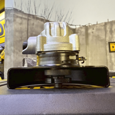 เครื่องเจียรไร้สาย 4 นิ้ว 20V DEWALT รุ่น DCG400N-B1 (เครื่องเปล่า) แถมฟรี!! ถุงมือ