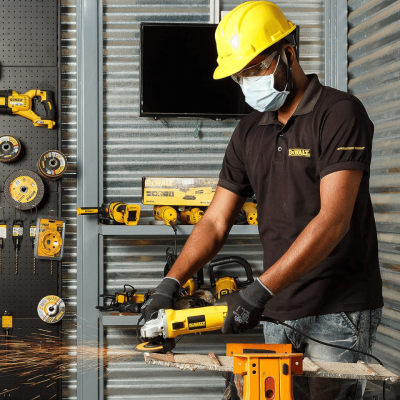 เครื่องเจียรไฟฟ้า 4 นิ้ว 850W. DEWALT รุ่น DW802-B1 (สวิตช์เลื่อนข้าง)