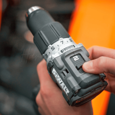 สว่านกระแทกไร้สาย 13 มม. 18V DEWALT รุ่น  DCD85MM1T-QW (MCLAREN)