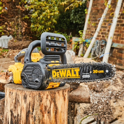 เลื่อยโซ่ไร้สาย 11.5 นิ้ว DEWALT รุ่น DCM565N-B1 (เครื่องเปล่า)