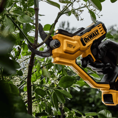 DEWALT DCMPP568N-XJ 18V XR Powered Pruner - Body DEWALT DCMPP568N-XJ 18V XR Powered Pruner - Body