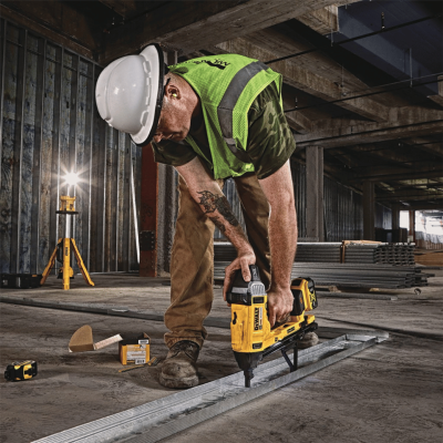 DEWALT DCN890N-XJ 18V/20V Cordless Concrete Nailer (Bare Unit)