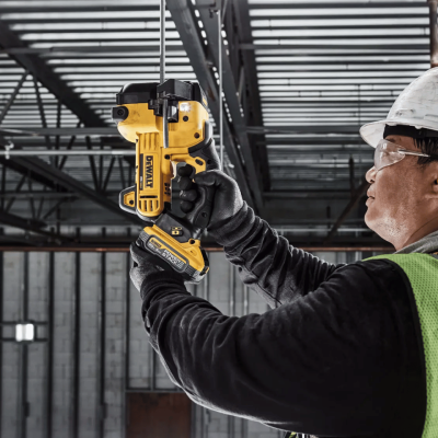 เครื่องตัดเหล็กสตัดไร้สาย 20V DEWALT รุ่น DCS350B (เฉพาะเครื่อง)