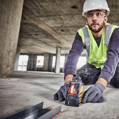 DeWALT DW088-XJ Laser Colour Red 2 Line Laser Level