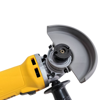 เครื่องเจียรสวิตซ์ข้าง 4 นิ้ว 750 วัตต์ DEWALT รุ่น DWE750S-B1 (แบบอัลตร้าสลิม)