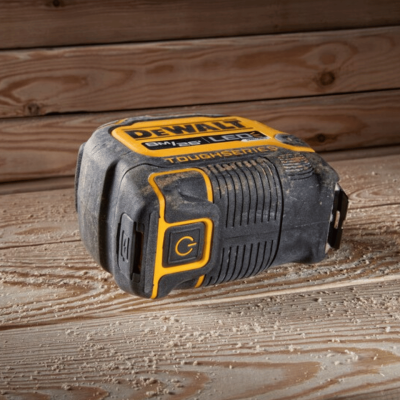 ตลับเมตร ไฟ LED ขนาด 8 เมตร DEWALT รุ่น DWHT35268S-30