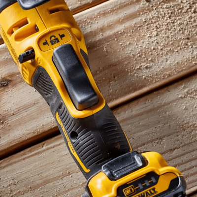 เครื่องมือมัลติทูลระบบสั่น ไร้สาย 12 V DEWALT รุ่น DCS353NT-XJ