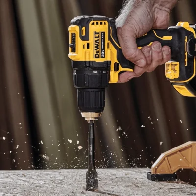 ชุดสว่านไขควง DEWALT รุ่น DCD708L2-B1 พร้อมแบต 3.0 AH