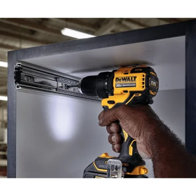 ชุดสว่านไขควง DEWALT รุ่น DCD708L2-B1 พร้อมแบต 3.0 AH