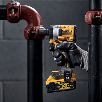 บล็อกกระแทกไร้สาย 18V/ 20V DEWALT รุ่น DCF921P1-B1 (มาพร้อมแบตเตอรี่เเละแท่นชาร์จ) บล็อกกระแทกไร้สาย 18V/ 20V DEWALT รุ่น DCF921P1-B1 (มาพร้อมแบตเตอรี่เเละแท่นชาร์จ)