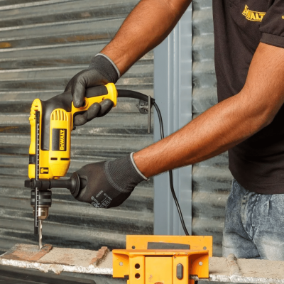 สว่านกระแทก 4 หุน 650 วัตต์ DEWALT รุ่น DWD024K-B1