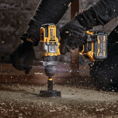 สว่านกระแทกไร้สาย 20V Max DEWALT รุ่น DCD999T1-B1 (พร้อมแบตเตอรี่เเละแท่นชาร์จ)