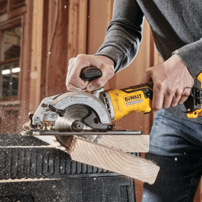 เลื่อยวงเดือนไร้สาย 20V Max DEWALT รุ่น DCS571N-KR  (เครื่องเปล่า) เลื่อยวงเดือนไร้สาย 20V Max DEWALT รุ่น DCS571N-KR  (เครื่องเปล่า)