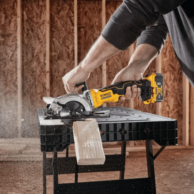 เลื่อยวงเดือนไร้สาย 20V Max DEWALT รุ่น DCS571N-KR  (เครื่องเปล่า)