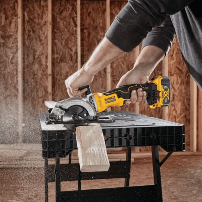 เลื่อยวงเดือนไร้สาย 20V Max DEWALT รุ่น DCS571N-KR  (เครื่องเปล่า) เลื่อยวงเดือนไร้สาย 20V Max DEWALT รุ่น DCS571N-KR  (เครื่องเปล่า)