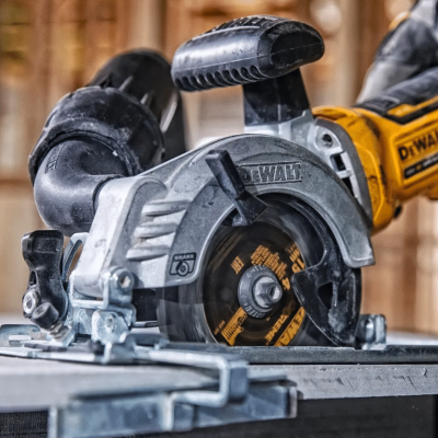 เลื่อยวงเดือนไร้สาย 20V Max DEWALT รุ่น DCS571N-KR  (เครื่องเปล่า)