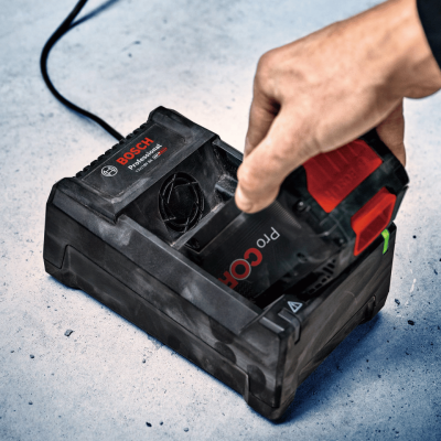 แท่นชาร์จแบตเตอรี่ 12V / 18V BOSCH รุ่น GAL 12V/18V-80 (ชาร์จเร็ว)