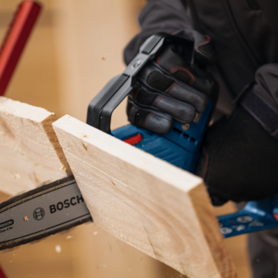 เลื่อยตัดแต่งกิ่งไร้สาย 8 นิ้ว 18 V BOSCH รุ่น GKE 18V-20 (เครื่องเปล่า)